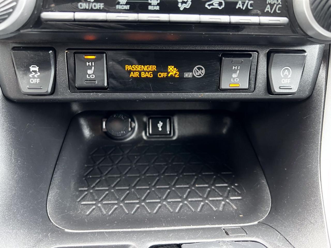 2021 Toyota RAV4 LE AWD - Photo #11