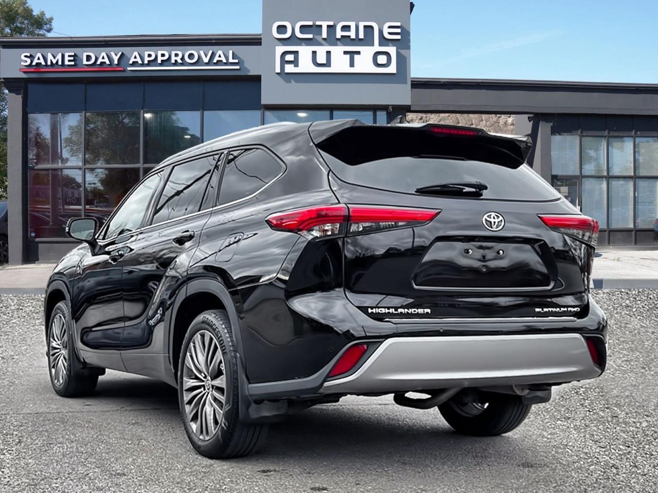 2020 Toyota Highlander Limited Platinum - Photo #4