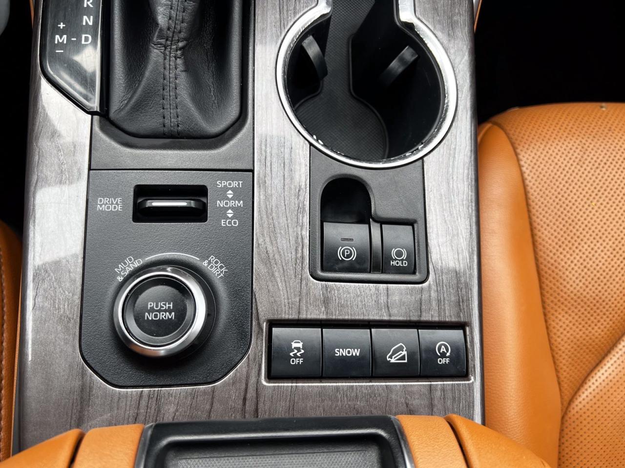 2020 Toyota Highlander Limited Platinum - Photo #11
