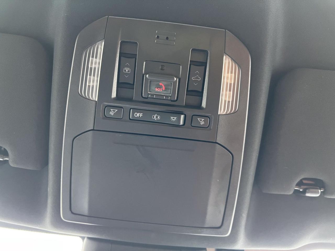 2020 Toyota Highlander Limited Platinum - Photo #19