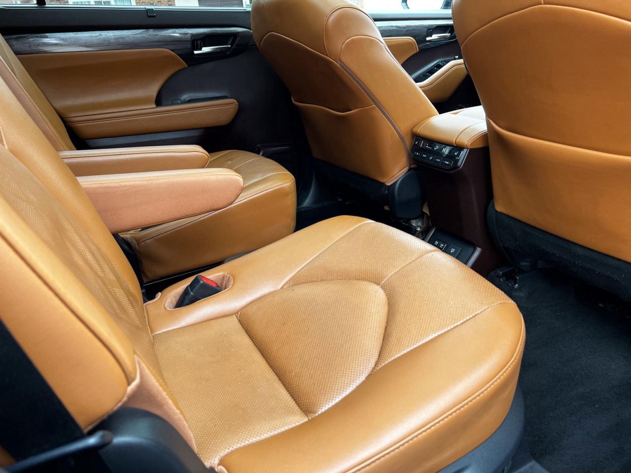 2020 Toyota Highlander Limited Platinum - Photo #28