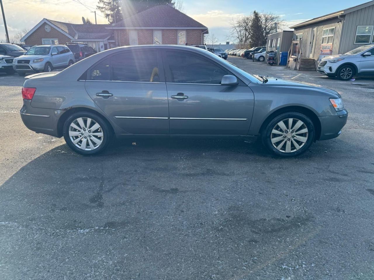 2009 Hyundai Sonata GL LIMITED, LEATHER, SUNROOF, LOADED, AS IS - Photo #6