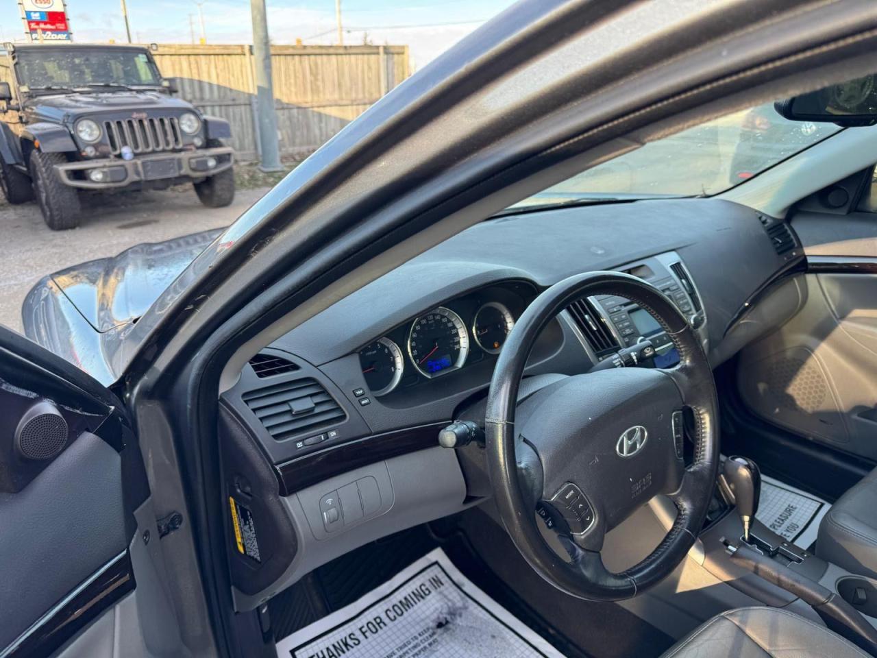 2009 Hyundai Sonata GL LIMITED, LEATHER, SUNROOF, LOADED, AS IS - Photo #13