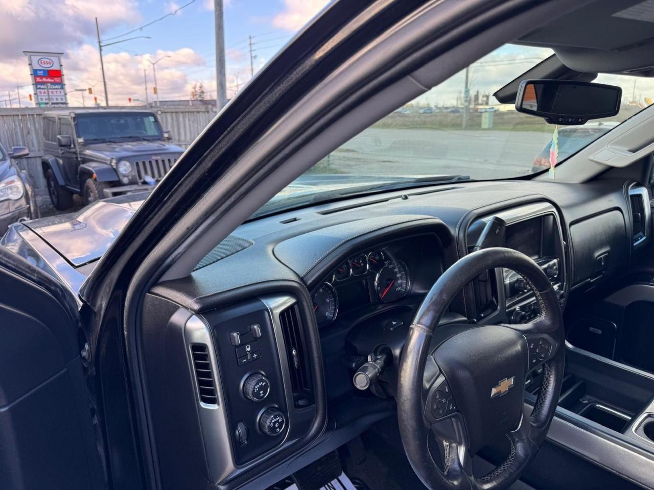 2017 Chevrolet Silverado 1500 LTZ, CREW CAB, WHEELS, LEATHER, LOADED, AS IS - Photo #12