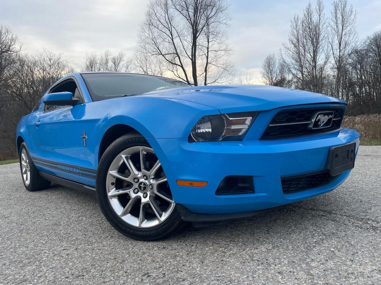 Used 2010 Ford Mustang 2dr Cpe V6 for sale in Waterloo, ON