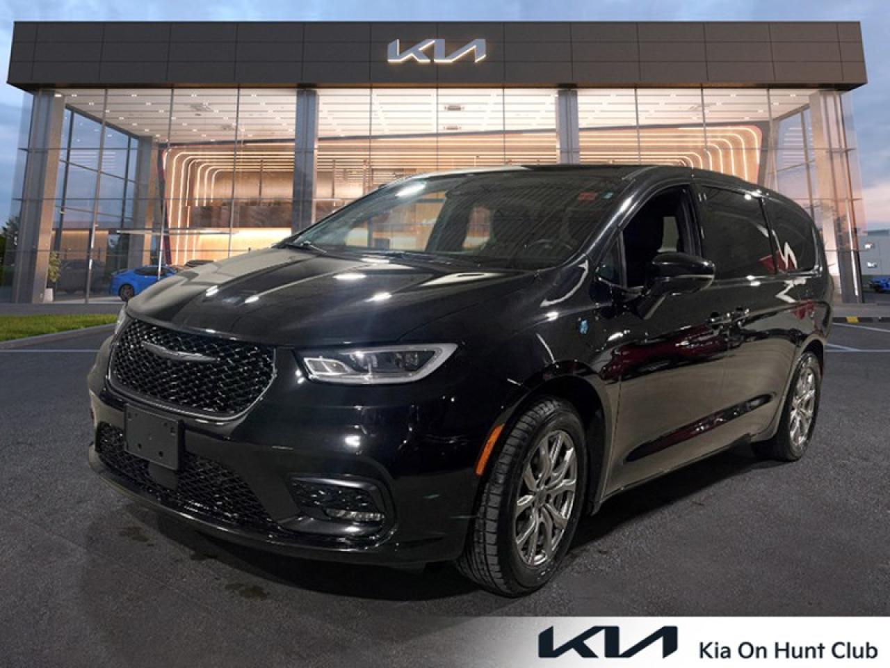 Used 2022 Chrysler Pacifica Hybrid Limited 2WD for sale in Nepean, ON