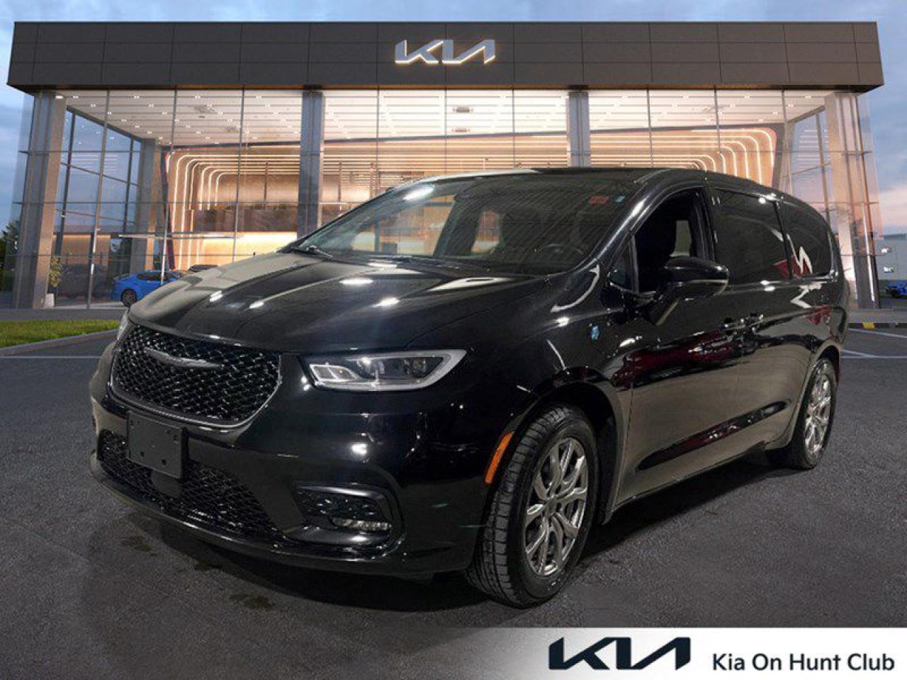 Used 2022 Chrysler Pacifica Hybrid Limited for sale in Nepean, ON