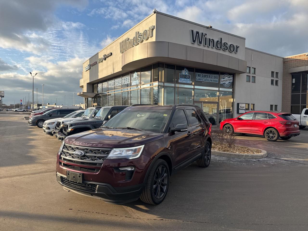 Used 2018 Ford Explorer XLT | 1 OWNER | NO ACCIDENTS for sale in Windsor, ON