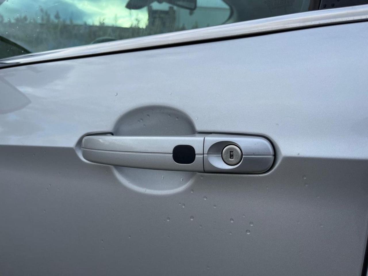 2015 Ford Escape TITANIUM | CLEAN CARPROOF | PANO ROOF | NAVI | MEMORY SEATS | PUSH START - Photo #11