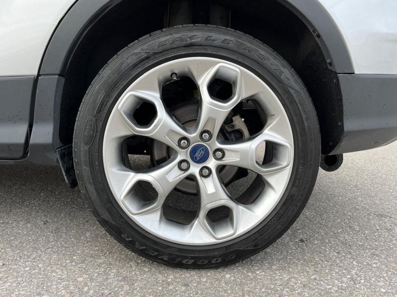 2015 Ford Escape TITANIUM | CLEAN CARPROOF | PANO ROOF | NAVI | MEMORY SEATS | PUSH START - Photo #12