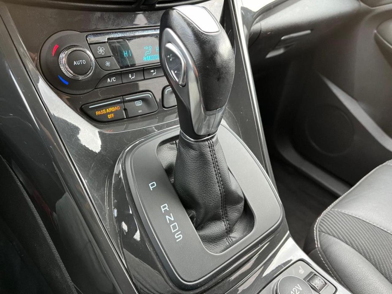 2015 Ford Escape TITANIUM | CLEAN CARPROOF | PANO ROOF | NAVI | MEMORY SEATS | PUSH START - Photo #28