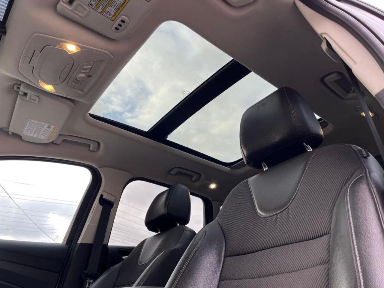 2015 Ford Escape TITANIUM | CLEAN CARPROOF | PANO ROOF | NAVI | MEMORY SEATS | PUSH START - Photo #31