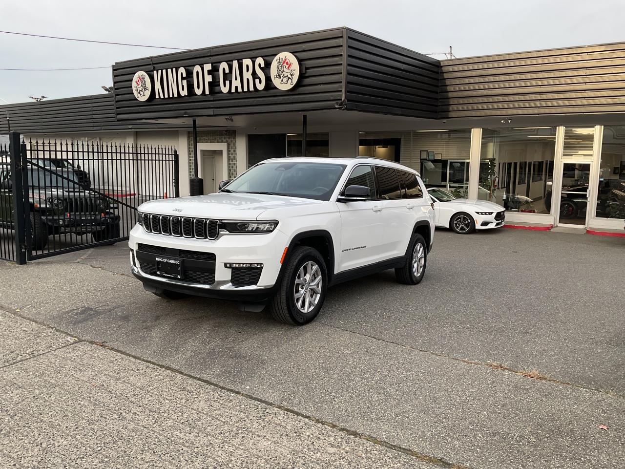 Used 2022 Jeep Grand Cherokee L Limited 4x4 for sale in Langley, BC