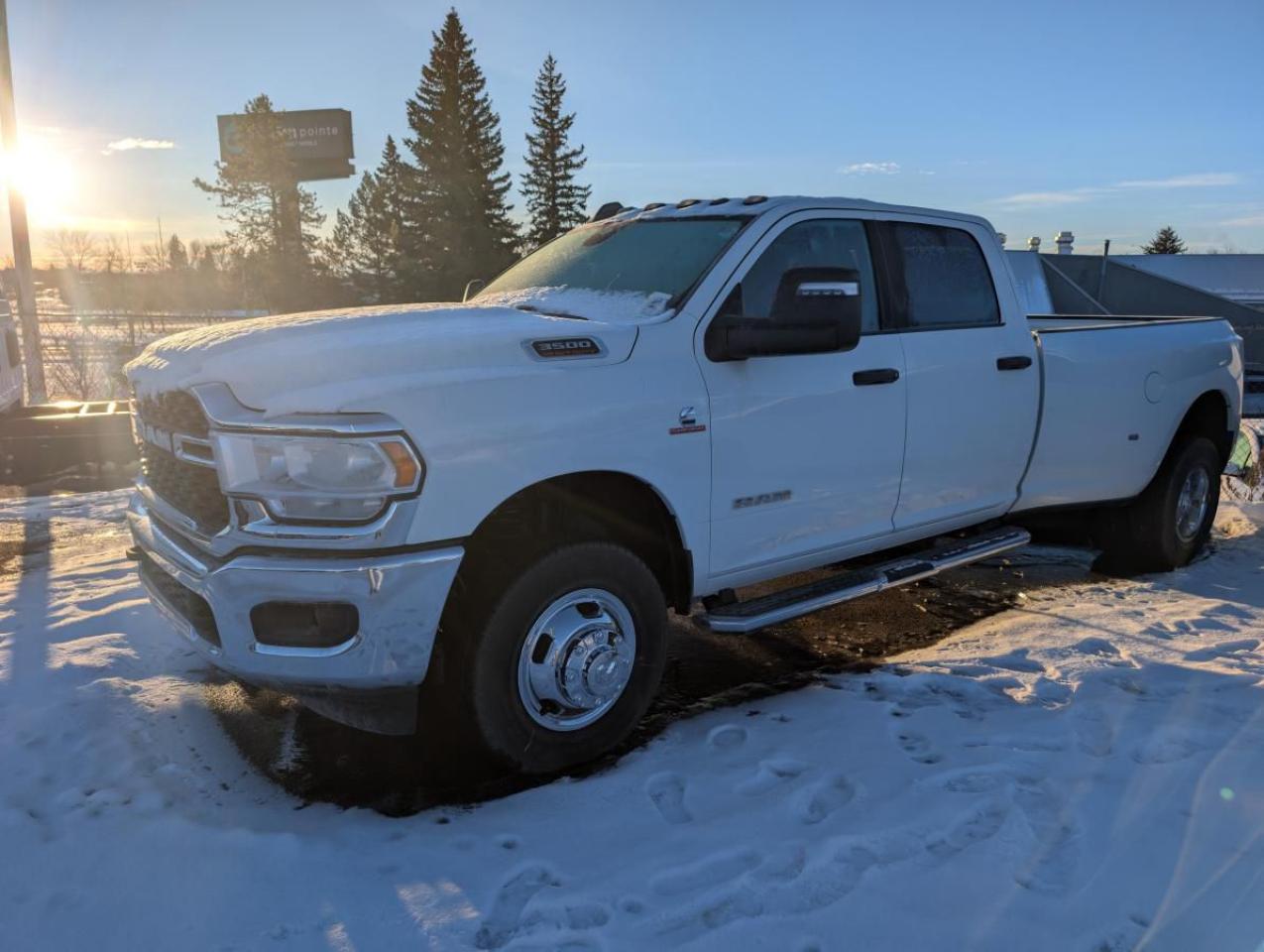 New 2024 RAM 3500 Big Horn cabine d'équipe 4x4 caisse de 8 pi for sale in Medicine Hat, AB