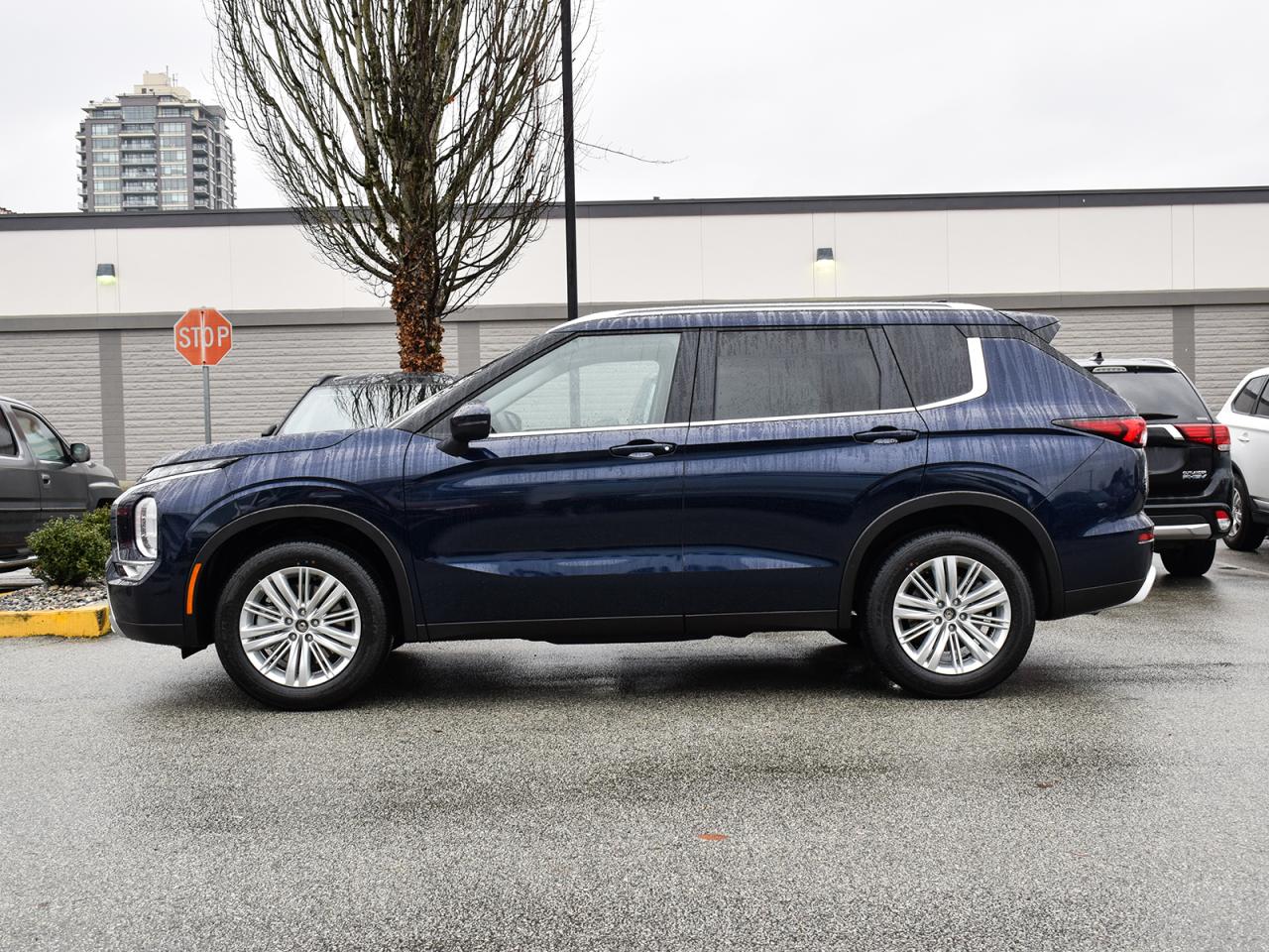 New 2024 Mitsubishi Outlander SE - Heated Seats, Sunroof, Power Liftgate for sale in Coquitlam, BC