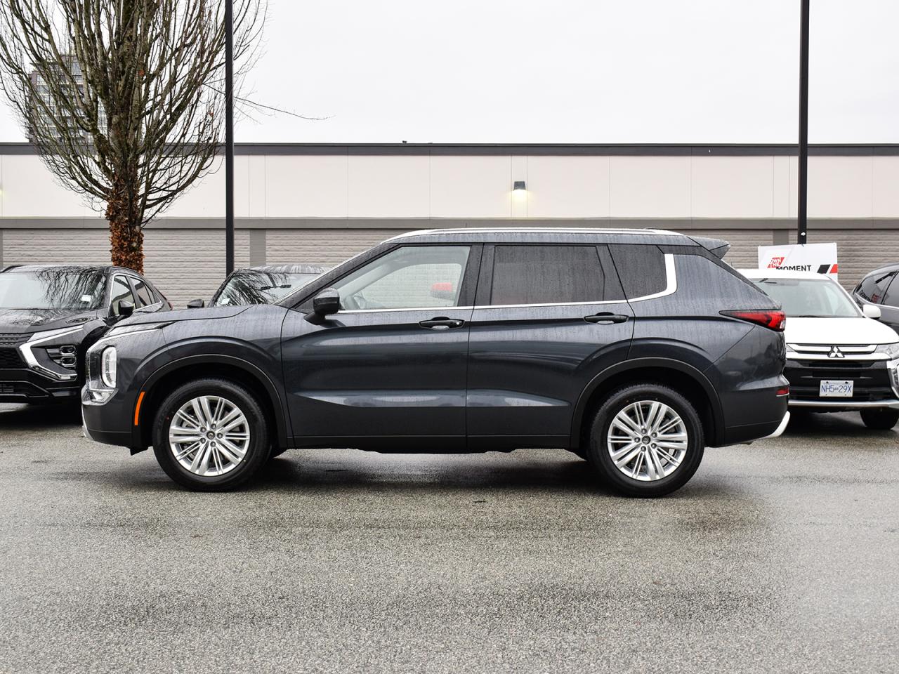 New 2024 Mitsubishi Outlander SE - Heated Seats, Sunroof, Power Liftgate for sale in Coquitlam, BC