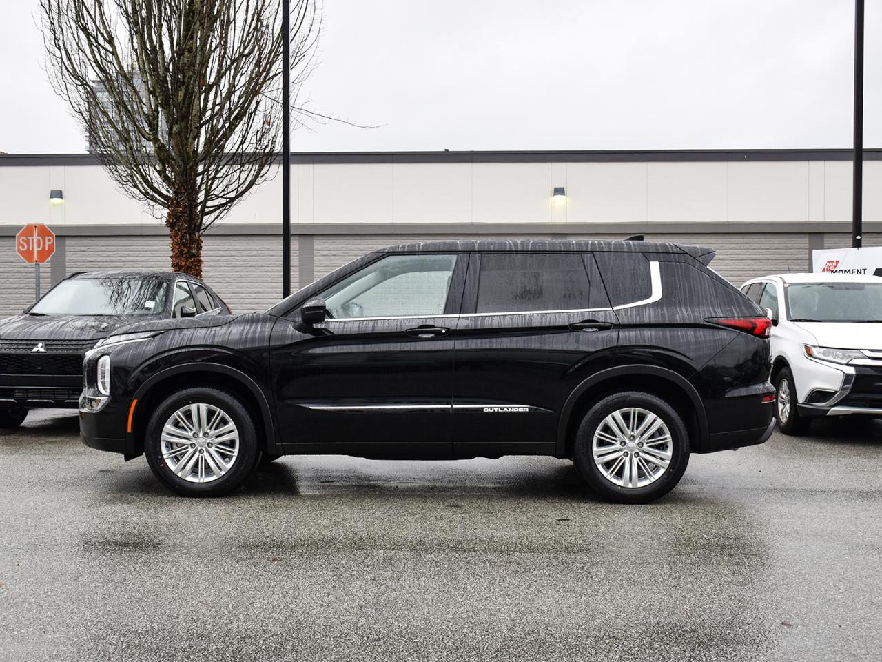 New 2024 Mitsubishi Outlander ES - Heated Seats, Apple Carplay/Android Auto for sale in Coquitlam, BC