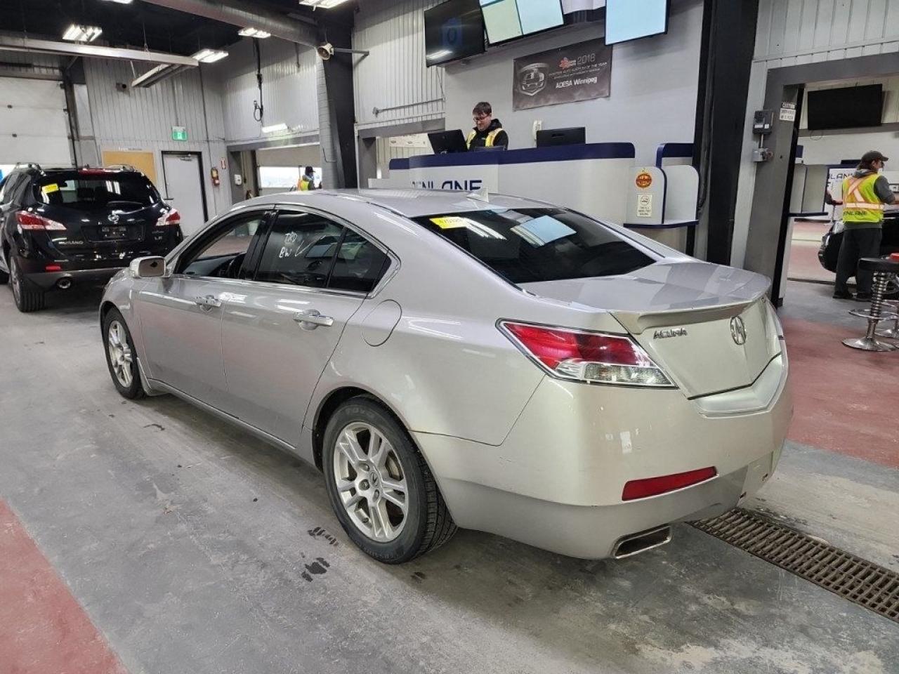 Used 2009 Acura TL 3.5L w/Nav Pkg |ZERO ACCIDENTS|LOCAL|LTHR INTERIOR| for sale in Winnipeg, MB