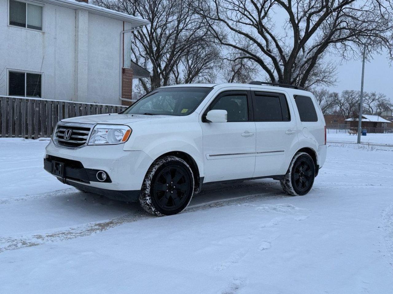 Used 2012 Honda Pilot Touring AWD|HTD LEATHER SEATS|BACK UP CAMERA|REBUILT TITLE| for sale in Winnipeg, MB