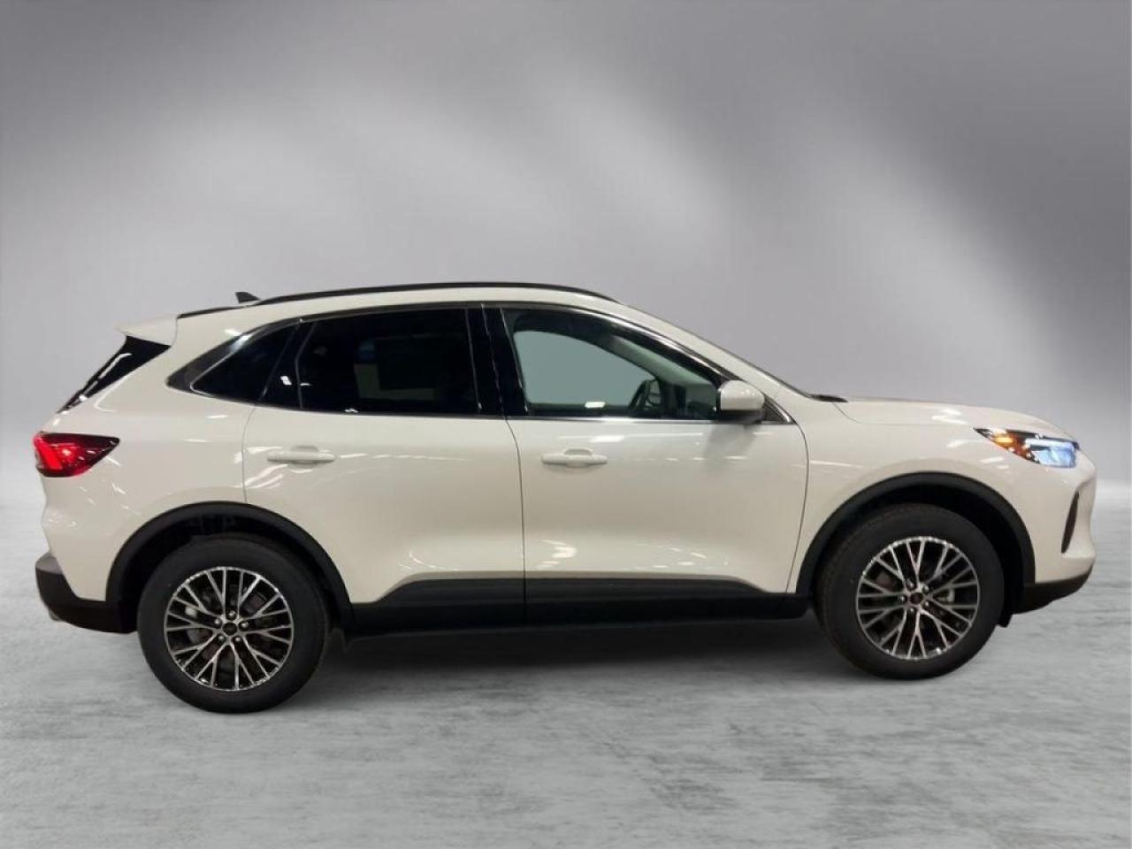 2025 Ford Escape PHEV 700A Photo4
