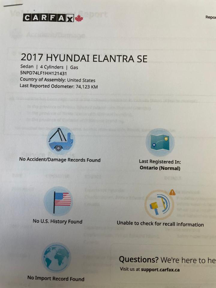 2017 Hyundai Elantra Auto LE LOW KM NO ACCIDENT REMOTE START NEW TIRES Photo3