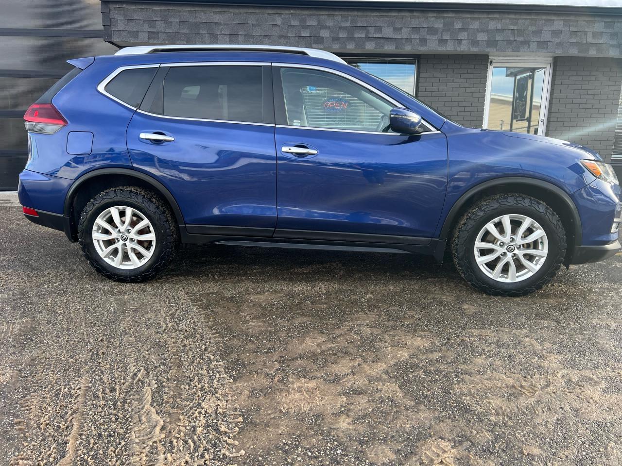 2019 Nissan Rogue SV AWD - Photo #9