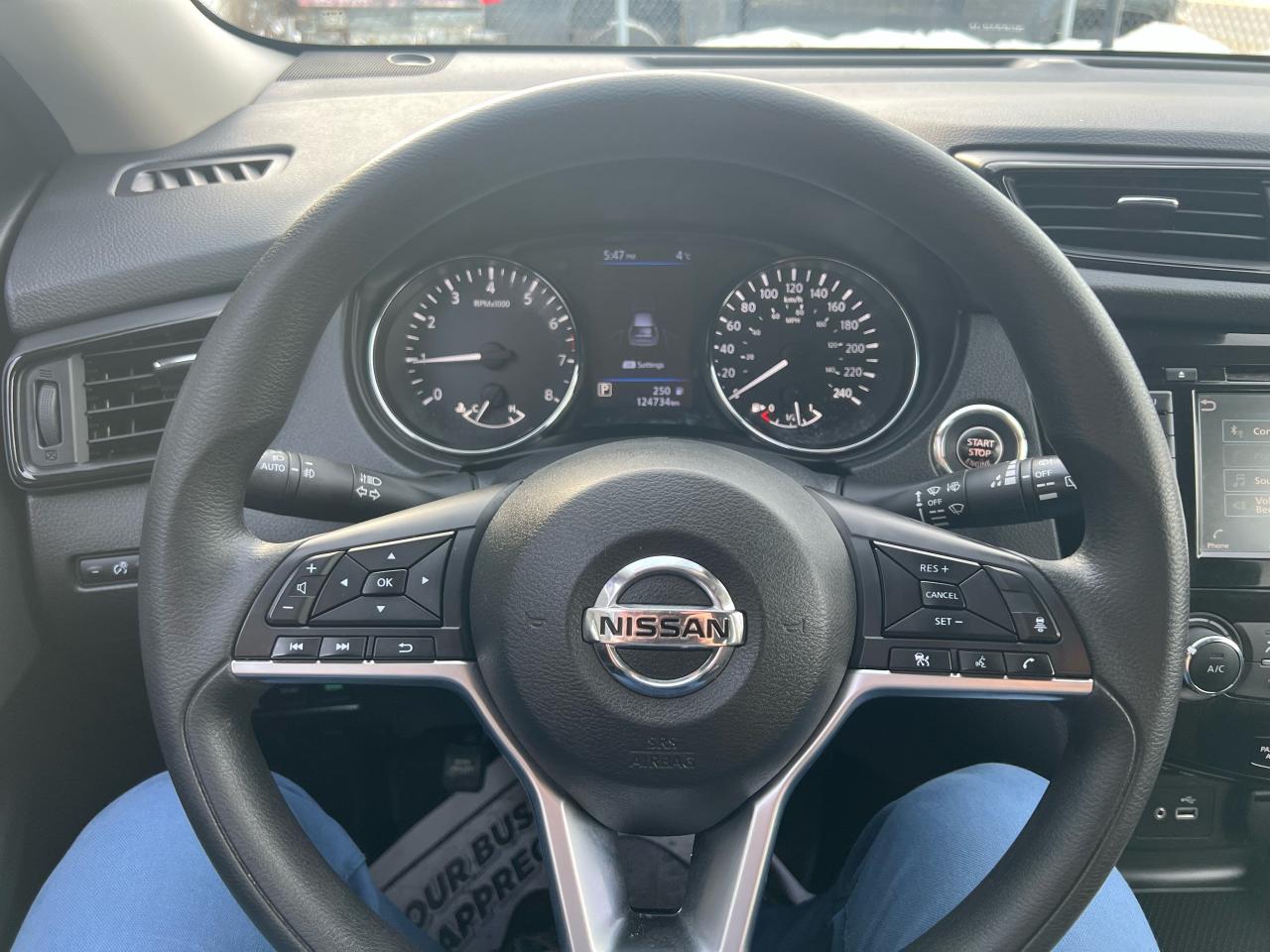 2019 Nissan Rogue SV AWD - Photo #15