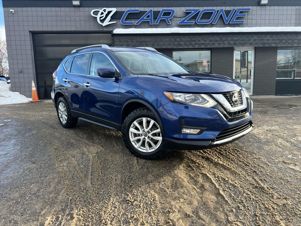 Used 2019 Nissan Rogue SV AWD for sale in Calgary, AB