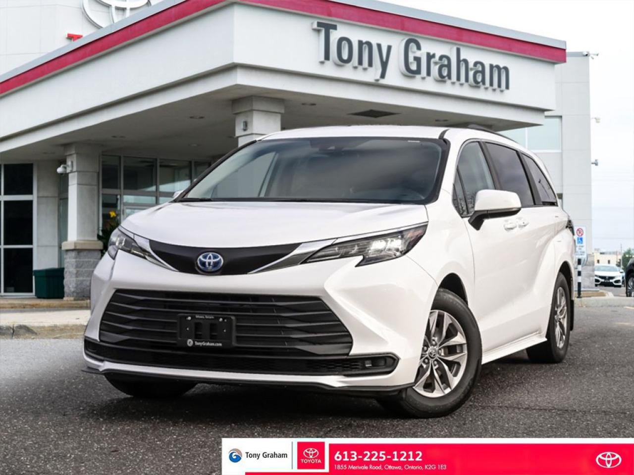 Used 2024 Toyota Sienna LE 8-Passenger for sale in Ottawa, ON