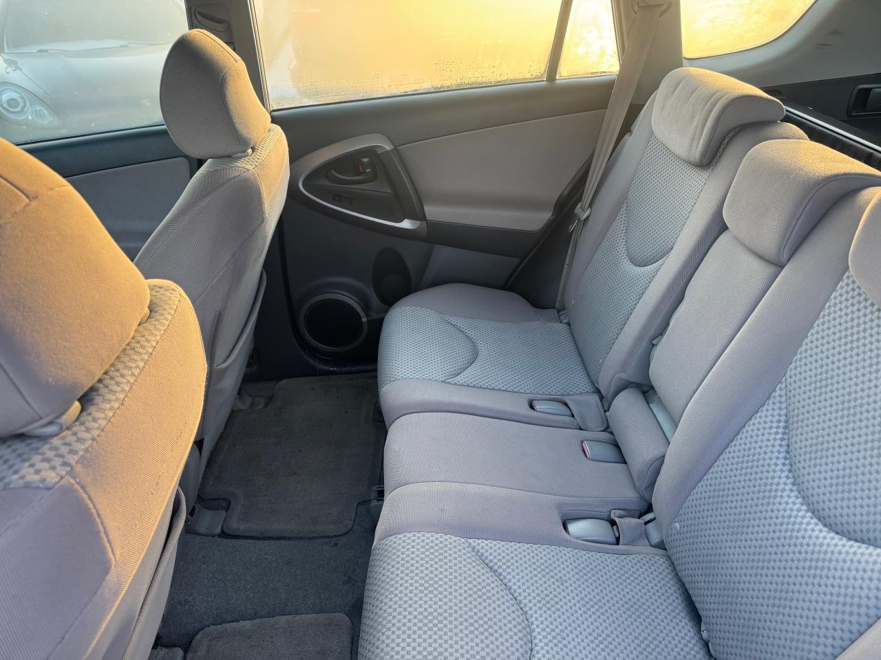 2006 Toyota RAV4  - Photo #21