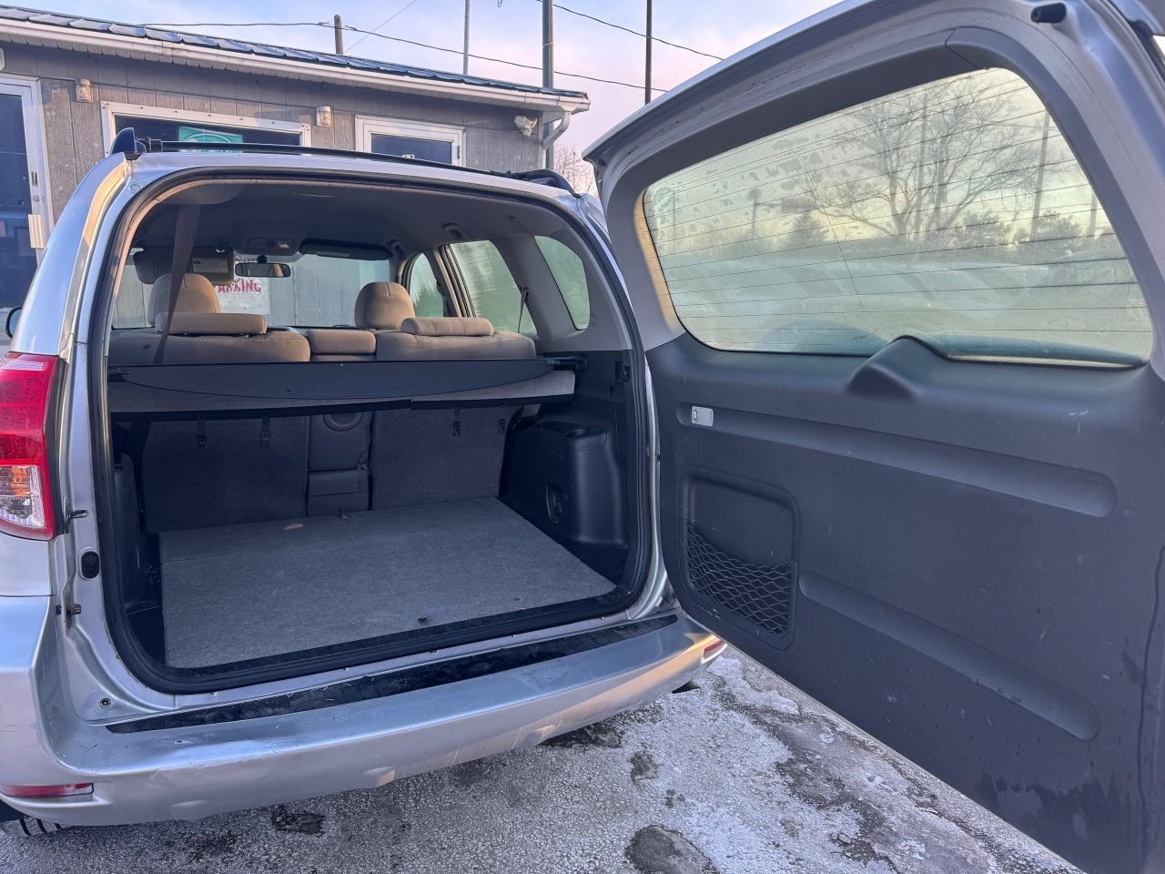 2006 Toyota RAV4  - Photo #24