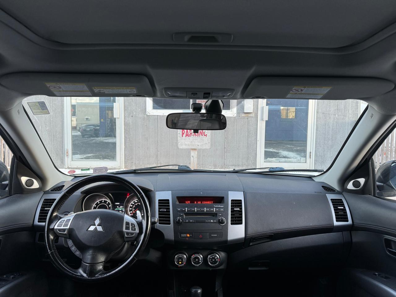 2011 Mitsubishi Outlander XLS - Photo #20