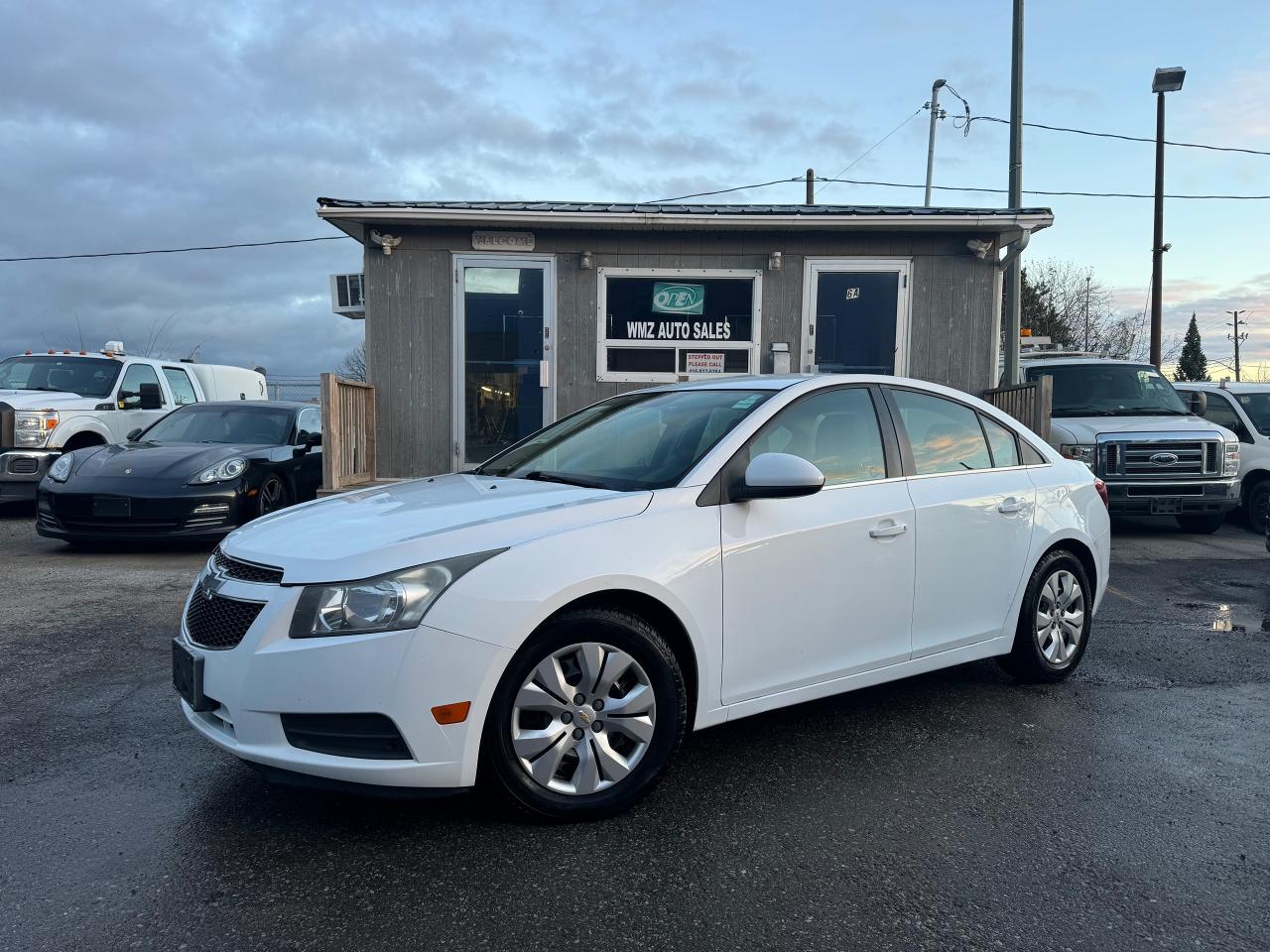 2013 Chevrolet Cruze LT Turbo Photo3