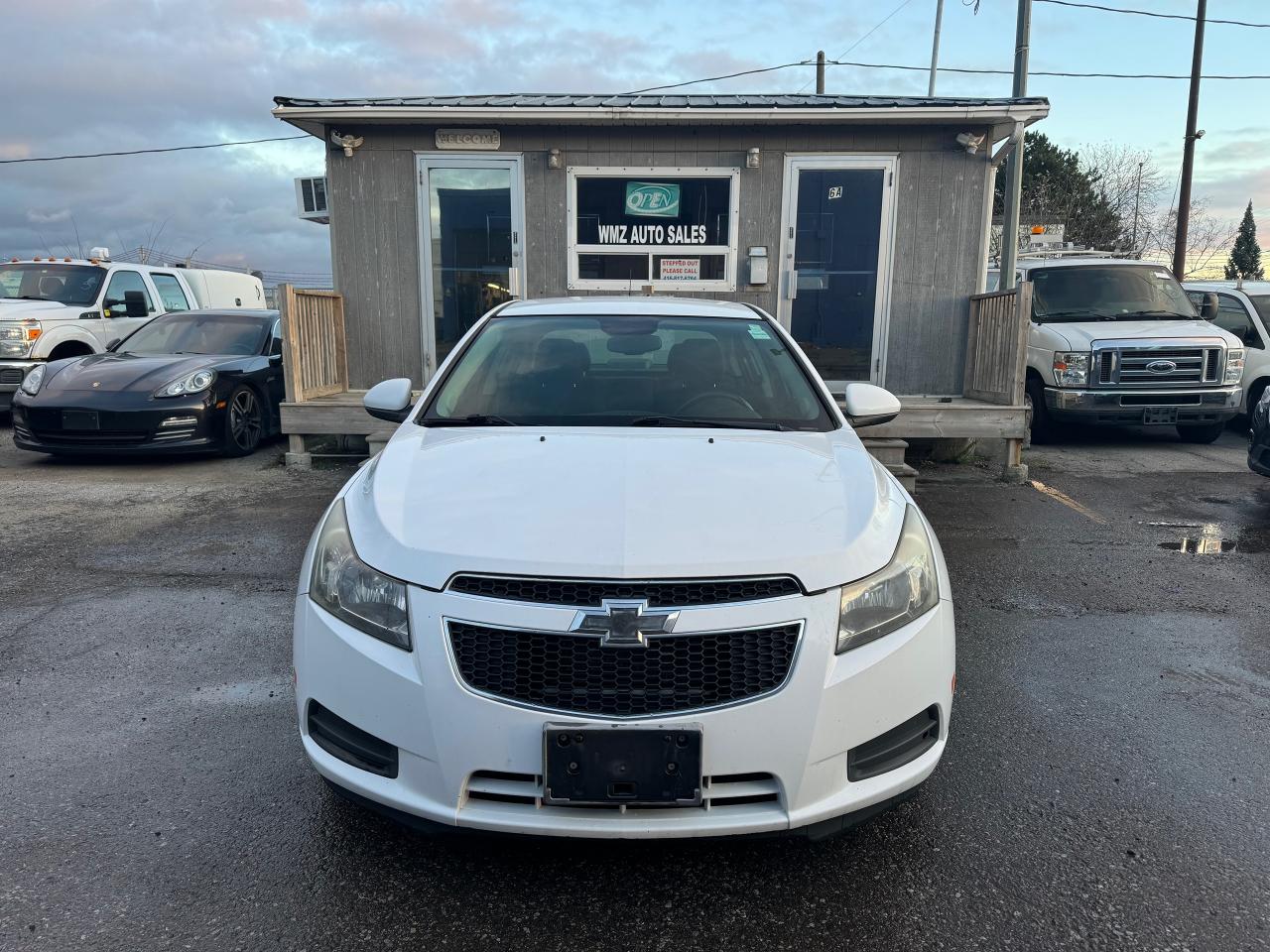 2013 Chevrolet Cruze LT Turbo Photo2