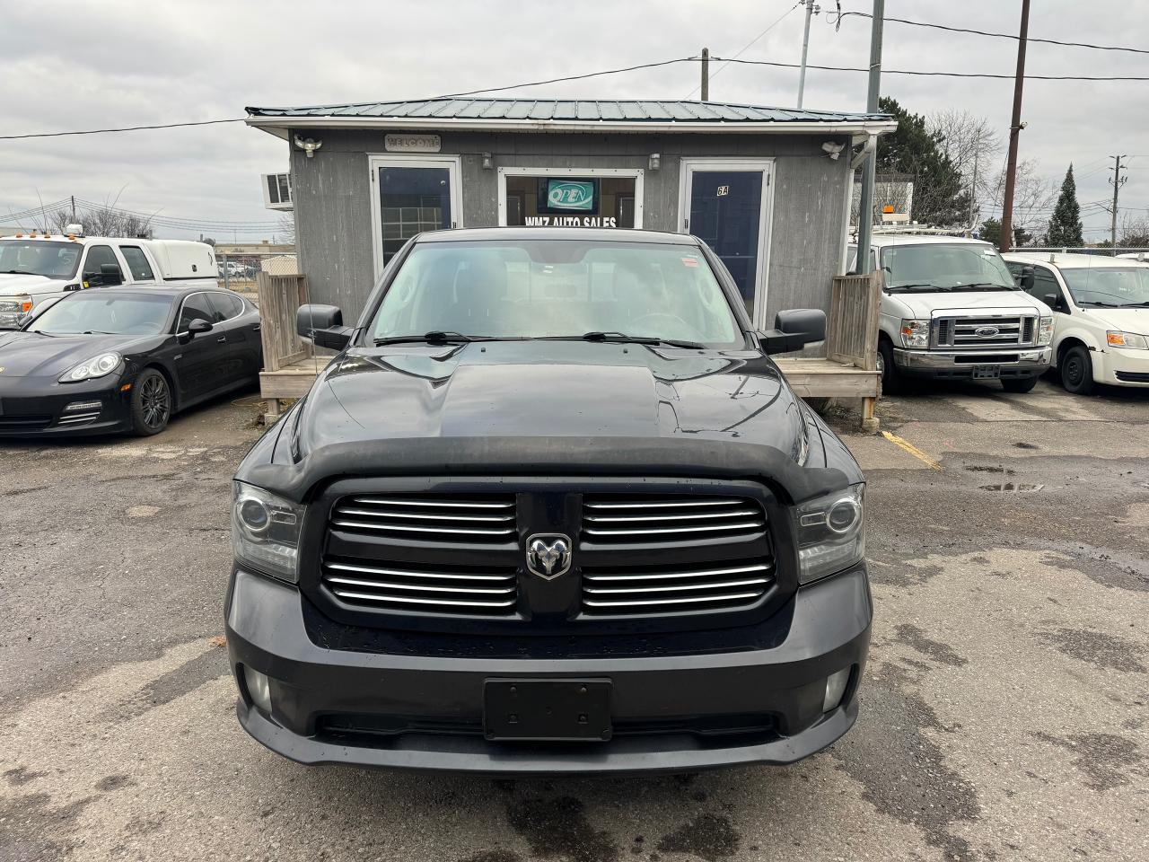 2016 RAM 1500 SPORT Photo2