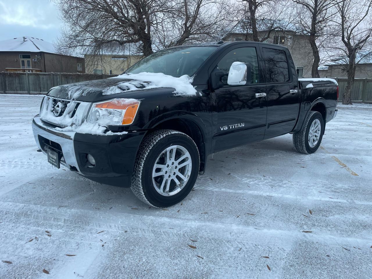 Used 2014 Nissan Titan 4WD CREW CAB SWB S for sale in Winnipeg, MB