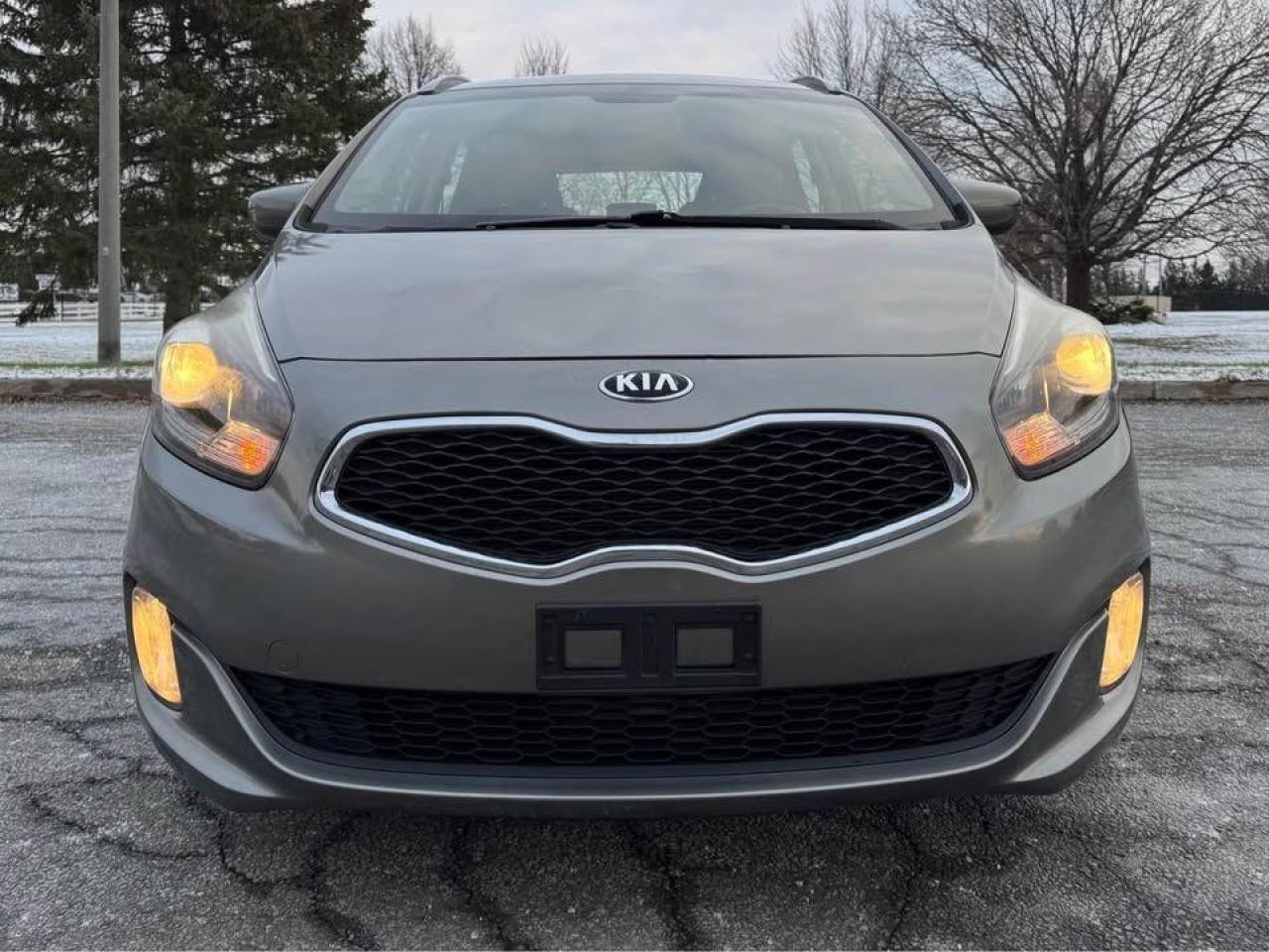 2016 Kia Rondo 3rd Row - Certified - Photo #3
