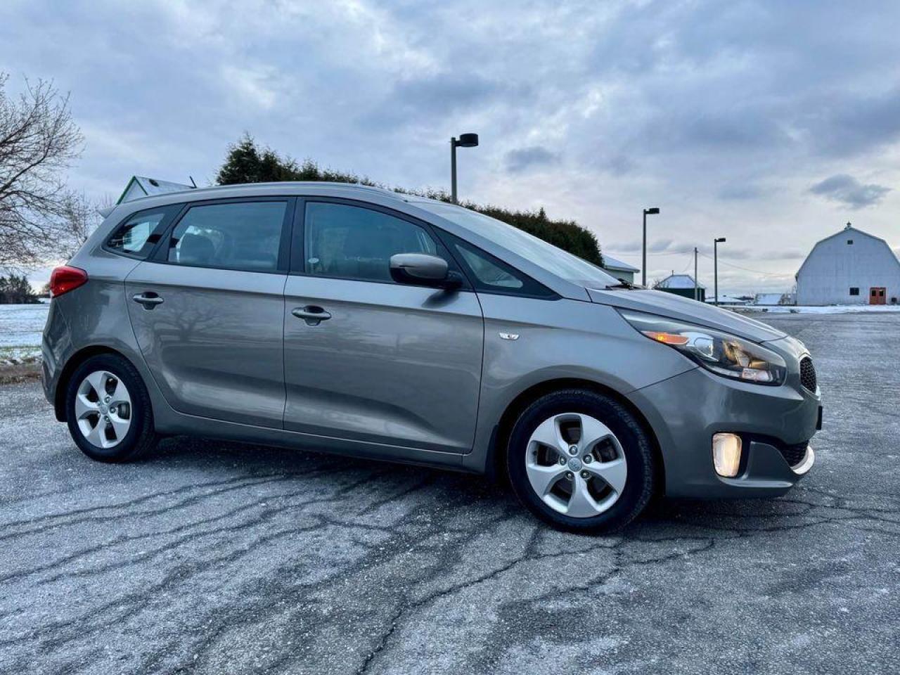 2016 Kia Rondo 3rd Row - Certified - Photo #15