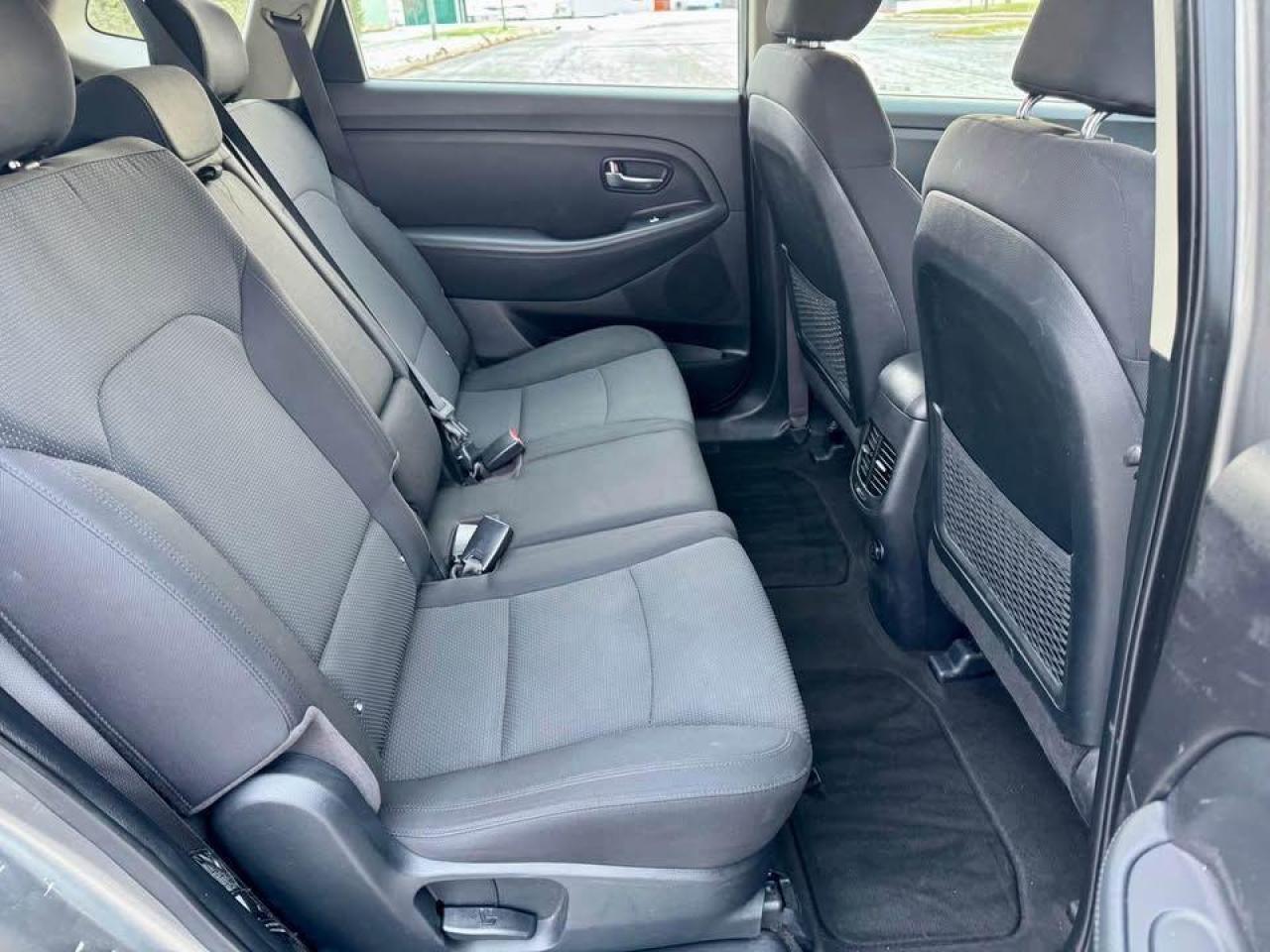 2016 Kia Rondo 3rd Row - Certified - Photo #17