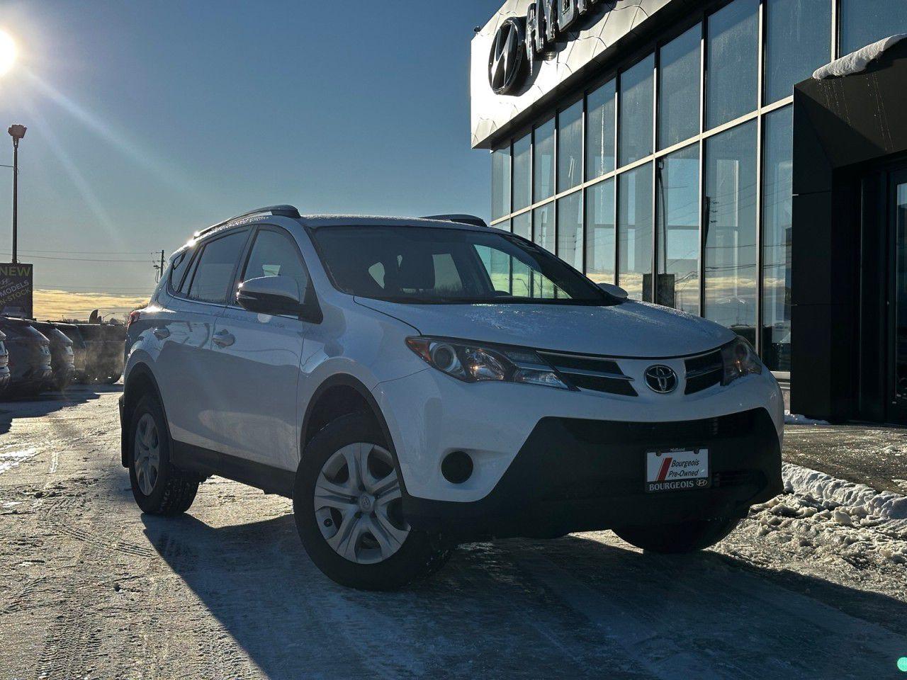 Used 2015 Toyota RAV4 AWD 4dr LE for sale in Midland, ON