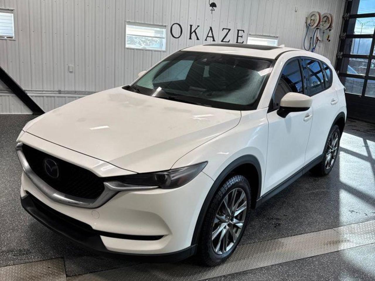 Used 2019 Mazda CX-5 Signature | AWD | Leather | Sunroof | Nav | Cooled & Heated Seats | Heated Steering | Power Tailgate for sale in Guelph, ON