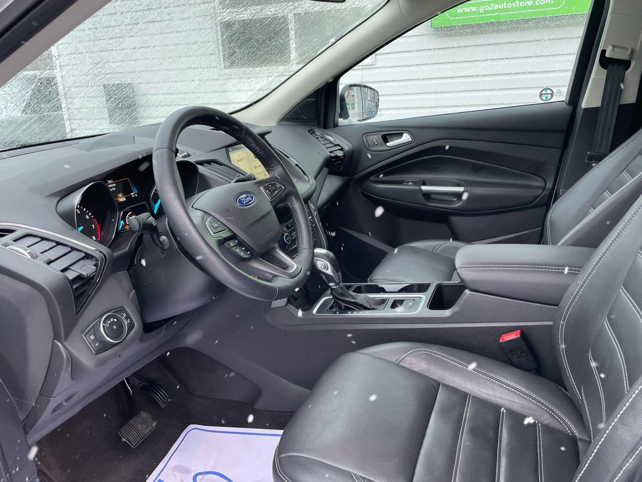2018 Ford Escape SEL - Photo #9