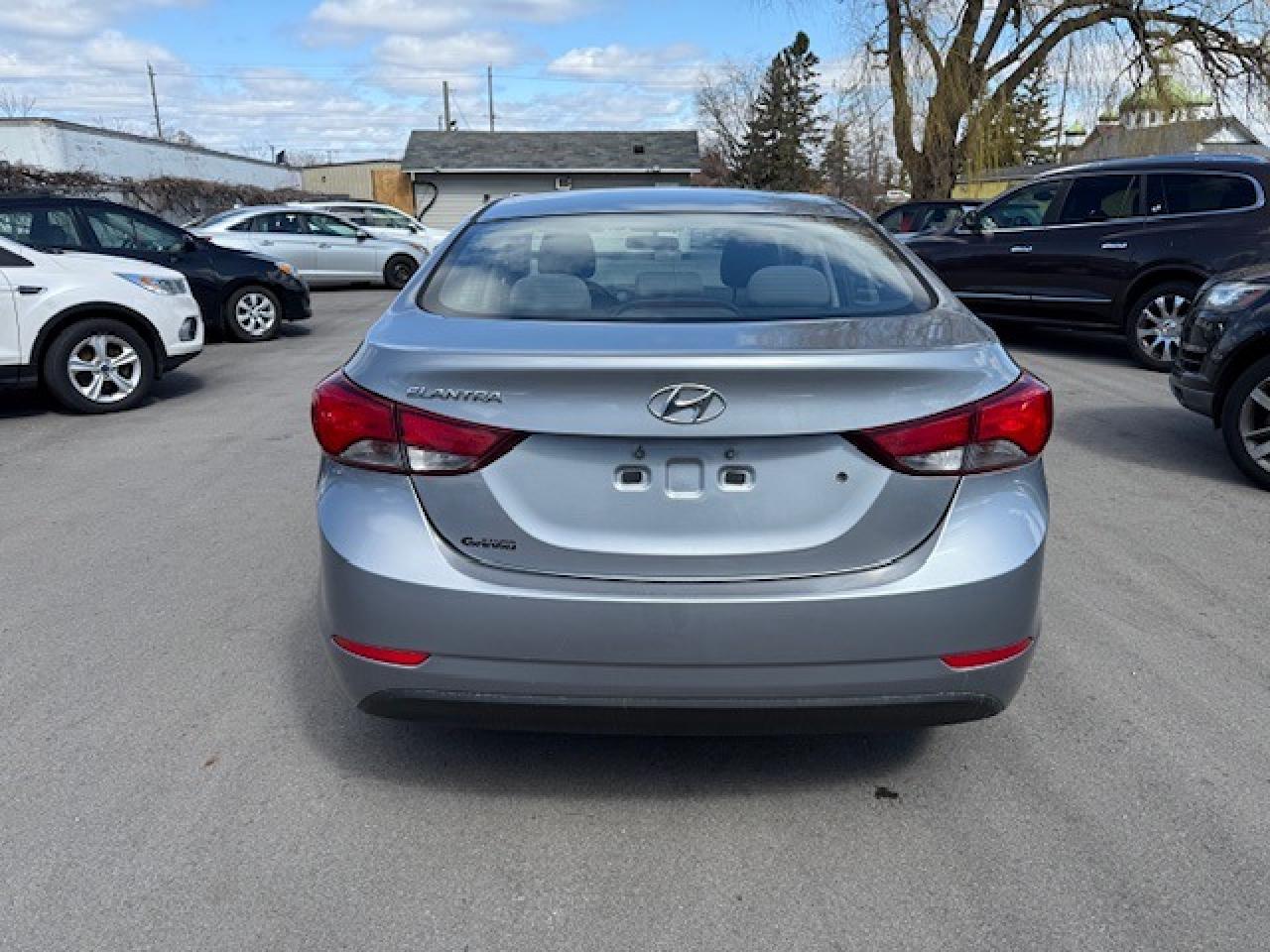 2015 Hyundai Elantra 4DR SDN MAN - Photo #3