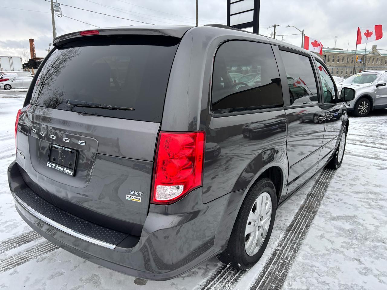 2017 Dodge Grand Caravan SXT, Rear Heat/Air, Bluetooth, FULL STO-N-GO - Photo #4