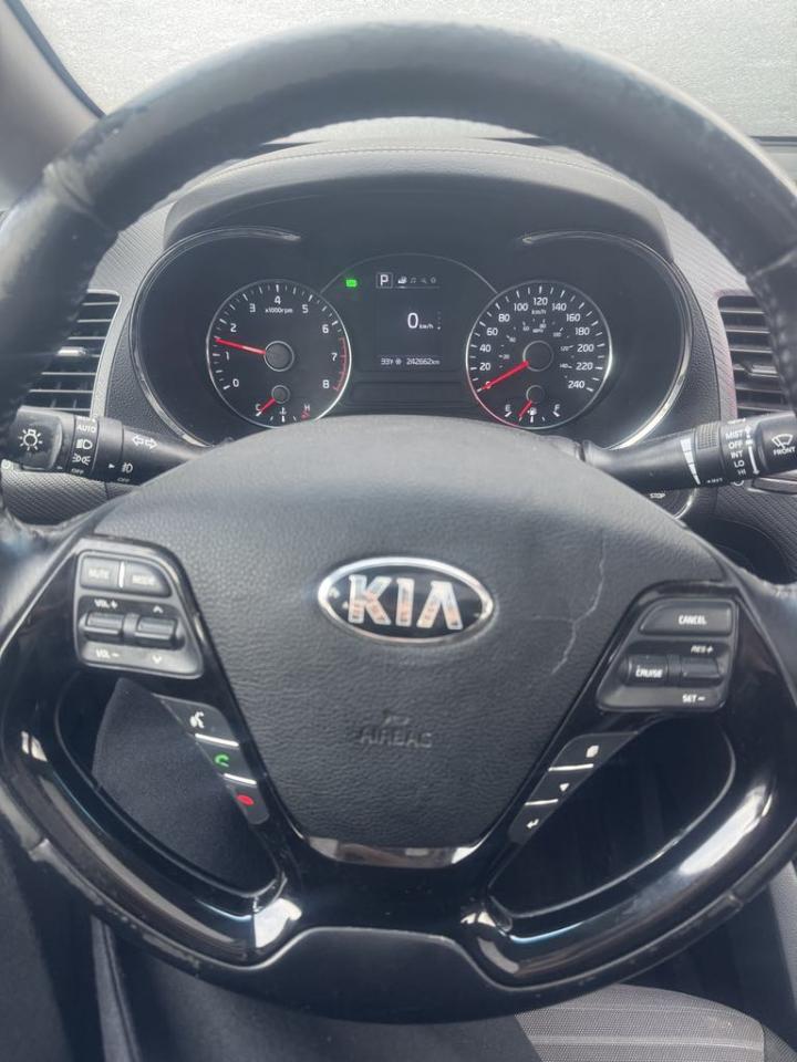 2017 Kia Forte 4dr Sdn Auto EX - Photo #5