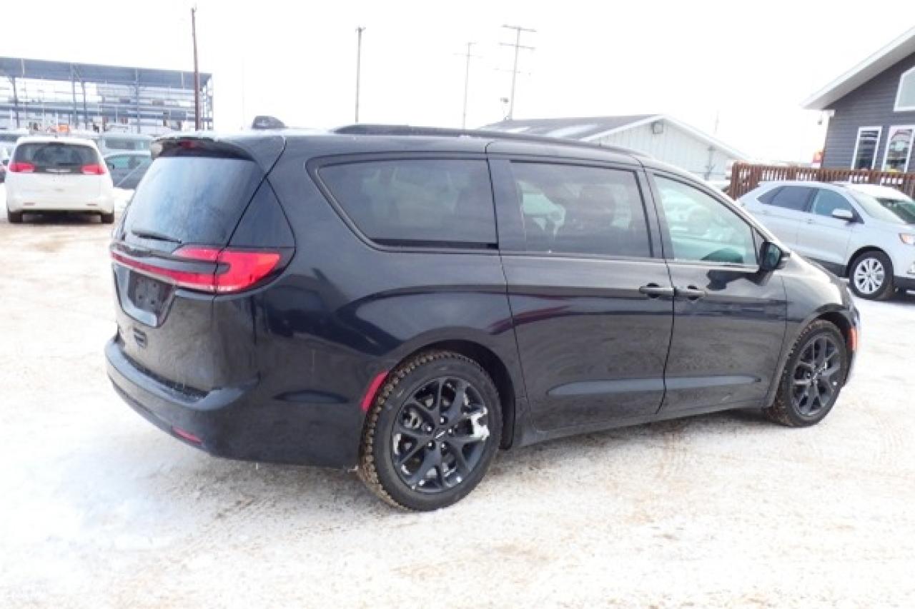 2022 Chrysler Pacifica S Touring L FWD w/Htd Leather, BUC - Photo #6