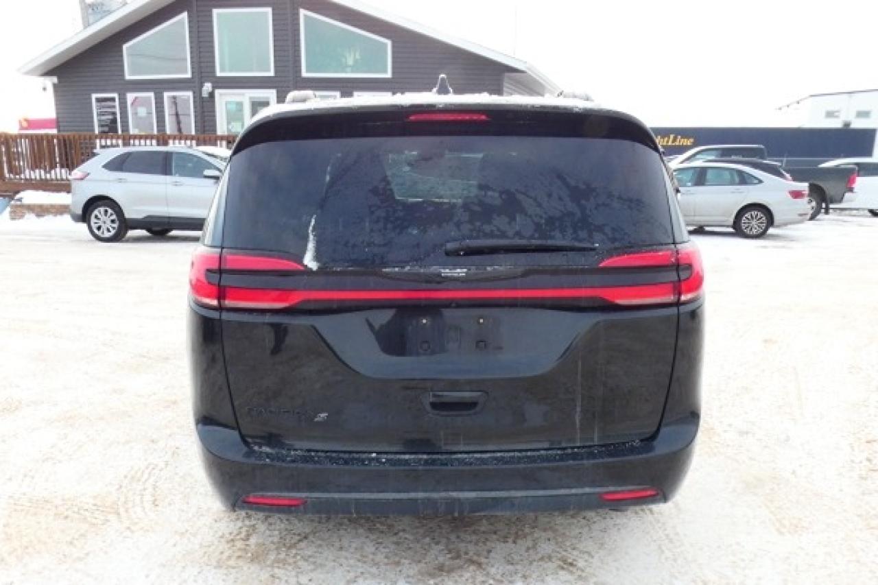 2022 Chrysler Pacifica S Touring L FWD w/Htd Leather, BUC - Photo #7