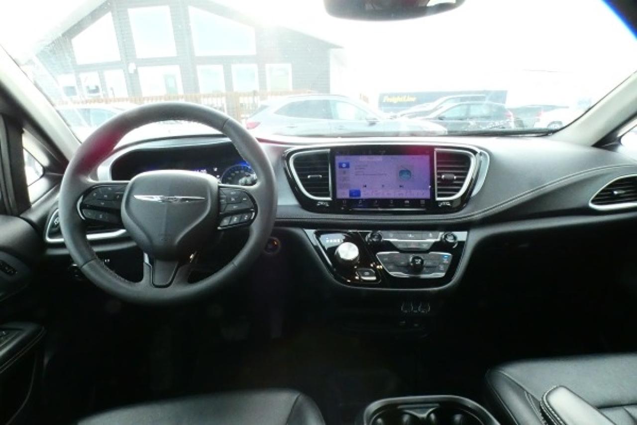 2022 Chrysler Pacifica S Touring L FWD w/Htd Leather, BUC - Photo #12