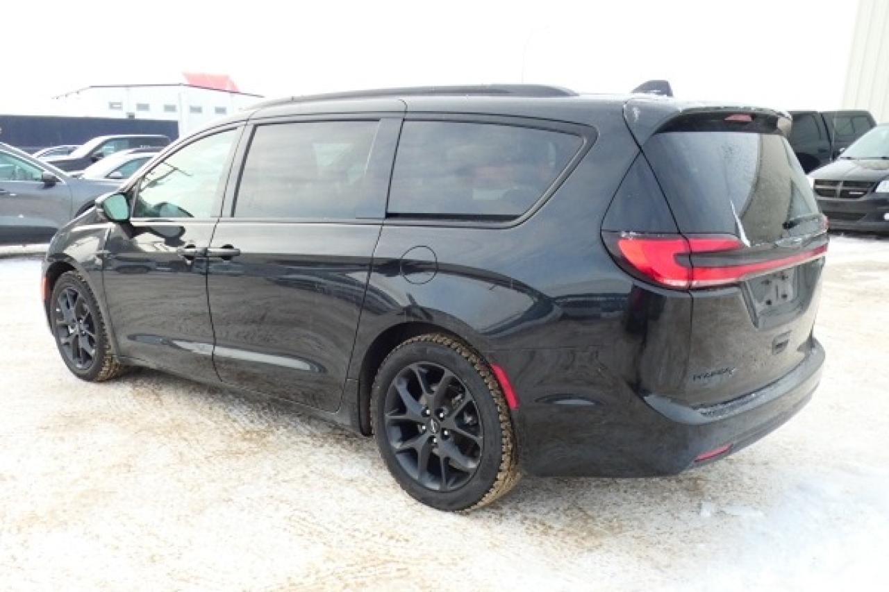 2022 Chrysler Pacifica S Touring L FWD w/Htd Leather, BUC - Photo #8