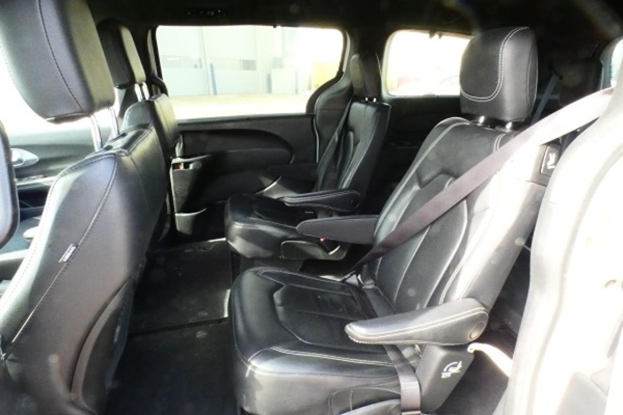 2022 Chrysler Pacifica S Touring L FWD w/Htd Leather, BUC - Photo #10